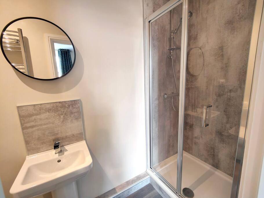 Carvetii - Anne House Room 1 - Dbl Bed Ground Floor En-Suite カーライル エクステリア 写真